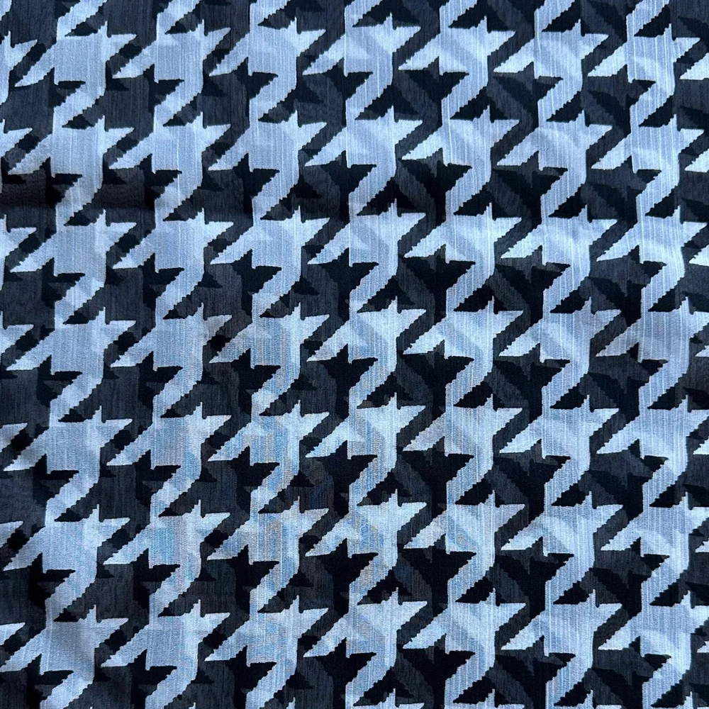 🧣🧣NWOT Cejon Monochrome Houndstooth Scarf🧣🧣